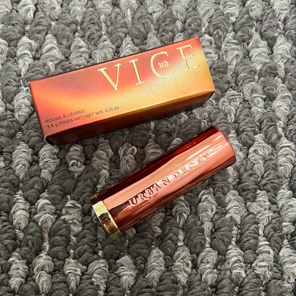 Urban Decay Scorched Metallized Lipstick 💄